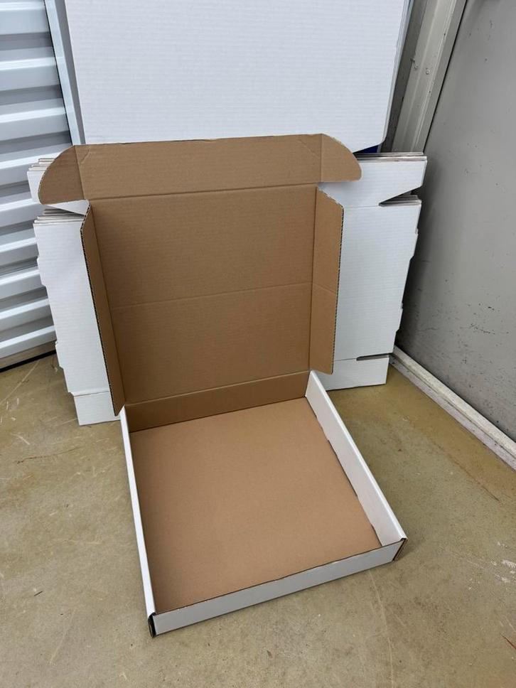 Kartonnen inpak dozen wit te koop 50 cent!, Doe-het-zelf en Verbouw, Kratten en Dozen, Zo goed als nieuw, Doos, Minder dan 35 cm