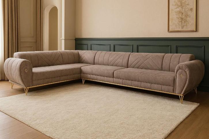 Luxe Hoekbank – Taupe Velvet met Gouden Details, Huis en Inrichting, Banken | Bankstellen, Nieuw, Hoekbank, Vierpersoons of meer