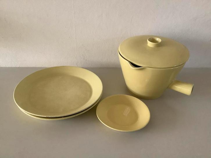 Arabia Kilta Servies-onderdelen, Huis en Inrichting, Keuken | Servies, Gebruikt, Schaal of Schalen, Effen, Keramiek, Ophalen of Verzenden