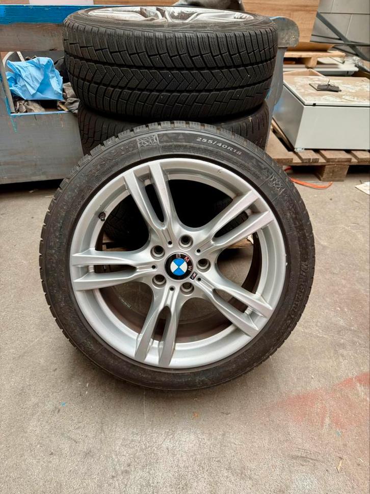 18inch M-line BMW 320 F31 breedset velgen + winterbanden, Auto-onderdelen, Banden en Velgen, Banden en Velgen, 18 inch, Overige