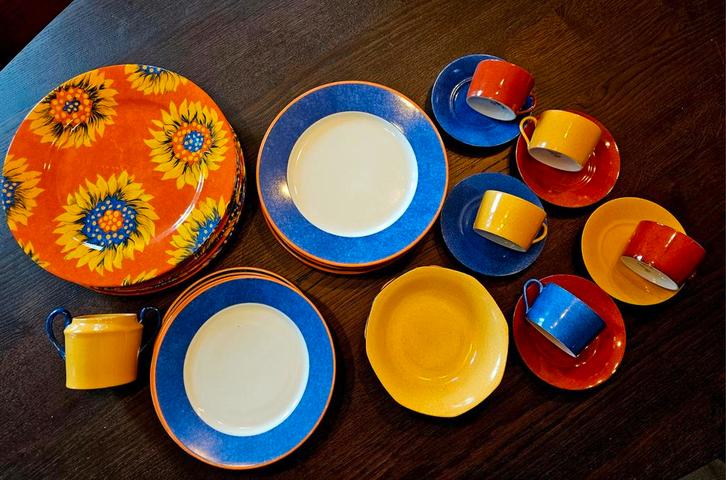 Laure Lapy Paris Porselein Servies, Huis en Inrichting, Keuken | Tupperware, Gebruikt, Overige typen, Blauw, Geel, Wit, Rood, Ophalen