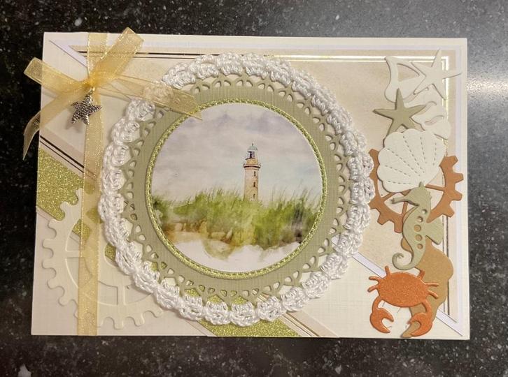 Nr 28 wenskaart met haakwerk Vuurtoren Duinen, Hobby en Vrije tijd, Kaarten | Zelfgemaakt, Nieuw, Ophalen of Verzenden