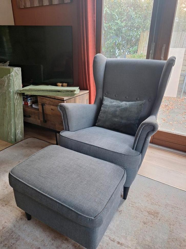 Ikea Fauteuil met Voetenbankje - Zo Goed Als Nieuw!, Huis en Inrichting, Fauteuils, Zo goed als nieuw, Stof, 75 tot 100 cm, 75 tot 100 cm