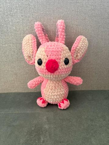 Gehaakte Angel (roze Stitch) beschikbaar voor biedingen