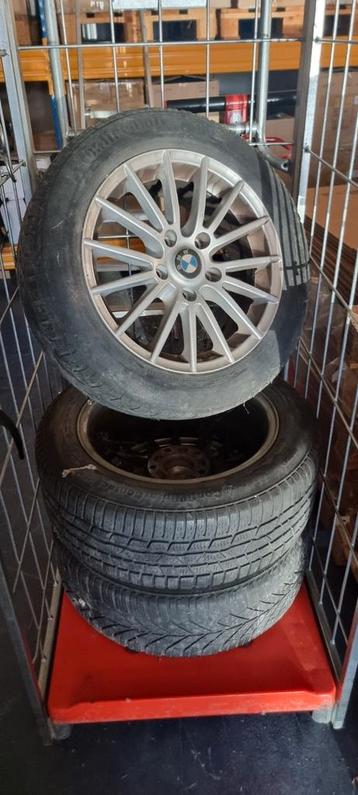 Set winterbanden te koop BMW Continental 205/ 55/ R16 Velgen beschikbaar voor biedingen