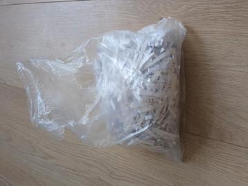 Zakje papiersnippers perfect voor hamster. beschikbaar voor biedingen