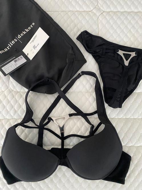 Marlies Dekkers setjes BH en broekje maat M, Kleding | Dames, Ondergoed en Lingerie, BH, Rood, Ophalen of Verzenden