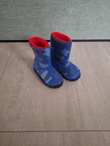 Mooie pantoffels (maat 26) te koop! beschikbaar voor biedingen
