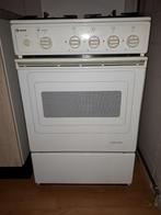 Indesit 4 pits gasfornuis met elektrische oven, Ophalen, 4 kookzones, Zo goed als nieuw, Gas