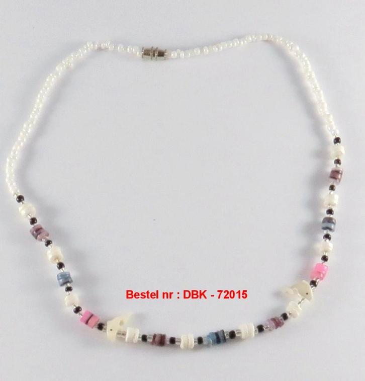 leuke kralen ketting met dolfijntjes 40cm lang  € 4,50, Sieraden, Tassen en Uiterlijk, Kettingen, Nieuw, Overige materialen, Overige kleuren