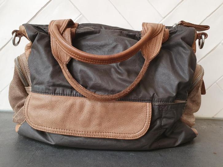 Bruine leren Liebeskind tas., Sieraden, Tassen en Uiterlijk, Tassen | Damestassen, Zo goed als nieuw, Shopper, Bruin, Ophalen of Verzenden