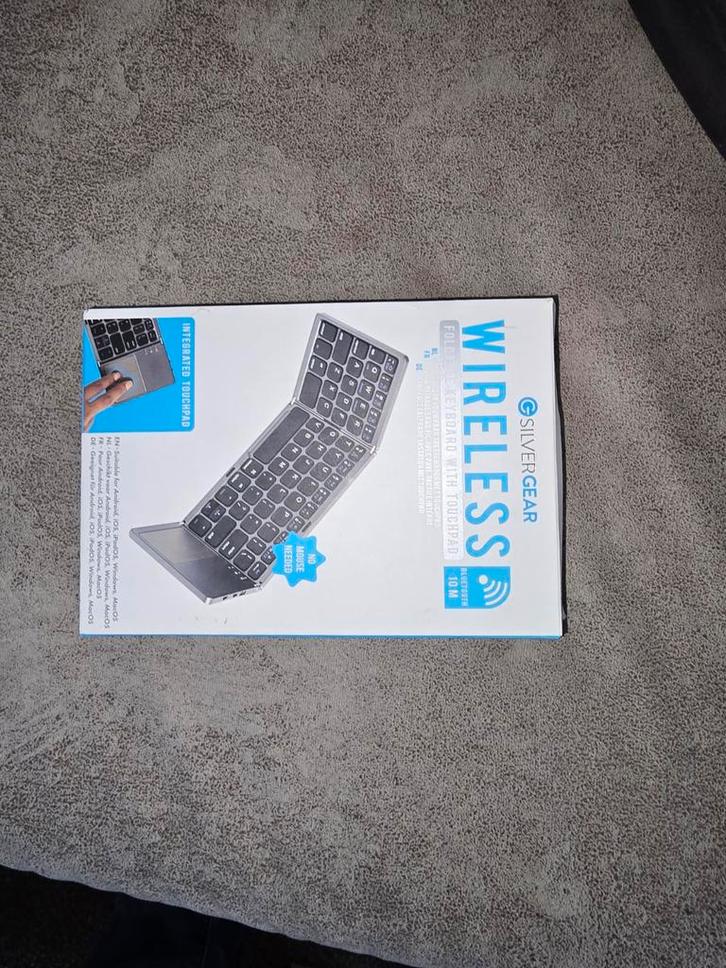 Silvergear Draadloos Opvouwbaar Toetsenbord met Touchpad, Computers en Software, Toetsenborden, Nieuw, Qwerty, Draadloos, Opvouwbaar