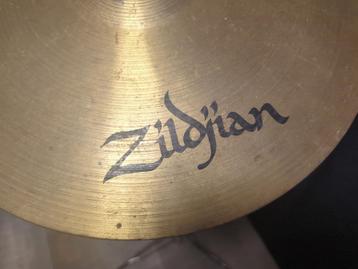 Zildjian Scimitar crash met standaard beschikbaar voor biedingen