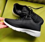 Zwarte hardloopschoenen - Maat 38, Zwart, Nieuw, Ophalen of Verzenden, Sneakers of Gympen