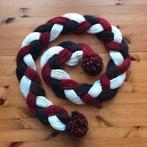 Nieuwe gevlochten sjaal rood bruin wit pompons egf 185cm, Kleding | Dames, Mutsen, Sjaals en Handschoenen, Ophalen of Verzenden