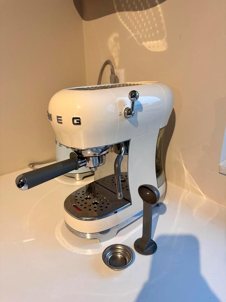 Smeg espressomachine Ecru, Witgoed en Apparatuur, Koffiezetapparaten, Zo goed als nieuw, Gemalen koffie, Koffiebonen, Koffiepads en cups