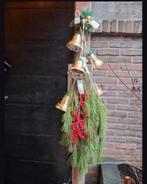 Nieuwe kerstklokken en handgemaakte tak, Diversen, Kerst, Ophalen of Verzenden, Zo goed als nieuw