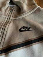 Nike tech kleding, Kinderen en Baby's, Ophalen of Verzenden, Zo goed als nieuw, Jongen, Broek