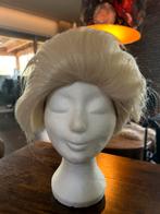 Blonde Pruik - Feest Accessoire, Ophalen of Verzenden, Nieuw, Overige thema's, Accessoires