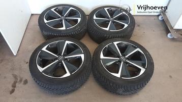 Velgen set + winterbanden van een Opel Astra (Astra L 22-) beschikbaar voor biedingen