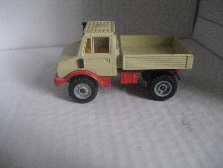 Siku Mercedes Unimog U1500, Hobby en Vrije tijd, Modelauto's | 1:50, Zo goed als nieuw, Bus of Vrachtwagen, SIKU, Ophalen of Verzenden