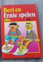 Boek Bert en Ernie spelen, Ophalen of Verzenden, Zo goed als nieuw