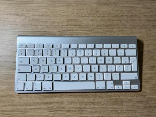 Apple A1314 Draadloos Toetsenbord, Computers en Software, Toetsenborden, Zo goed als nieuw, Qwerty, Draadloos, Ophalen of Verzenden