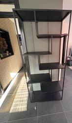 Zwart metalen Vakkenkast, Huis en Inrichting, Ophalen, Met plank(en), Gebruikt, Minder dan 150 cm