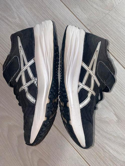 Leuke Asics sportschoenen in maat 31,5 of 19,5 cm, Kinderen en Baby's, Kinderkleding | Schoenen en Sokken, Gebruikt, Sportschoenen