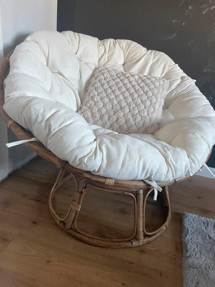 Rotan Kuipstoel met Kussen, Huis en Inrichting, Stoelen, Gebruikt, Eén, Riet of Rotan, Bruin, Ophalen