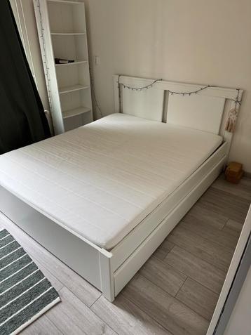 Songesand IKEA bed 160x200