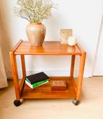 Grote vintage serveerwagen vol teakhout. Deens design, Huis en Inrichting, Tafels | Sidetables, Ophalen, Gebruikt, 50 tot 100 cm