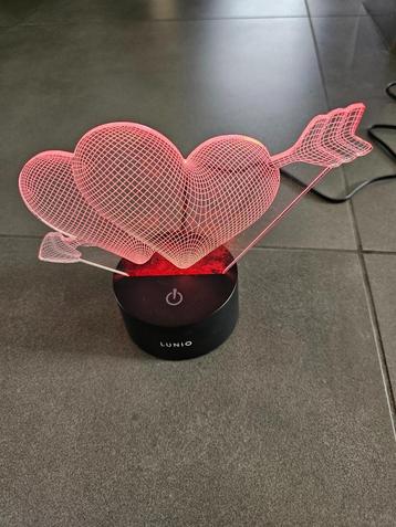 decoratief hartje op staander beschikbaar voor biedingen