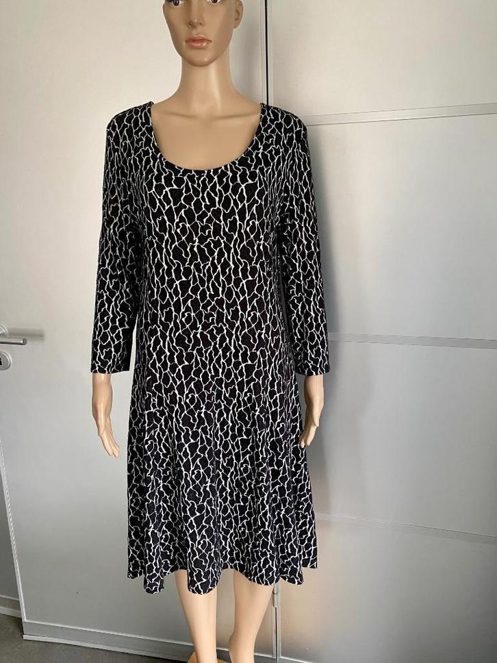 i233 FOS Amsterdam: maat 40=M jurk jurkje zwart/wit, Kleding | Dames, Jurken, Zo goed als nieuw, Maat 38/40 (M), Zwart, Knielengte