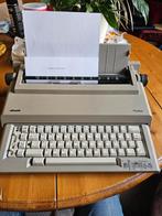 Electrische typemachine olivetti, Diversen, Typemachines, Ophalen of Verzenden, Zo goed als nieuw
