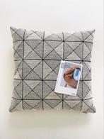 Muuto | Tile Cushion black/white, kussen, pillow, Ophalen, Zo goed als nieuw, Wit, Rechthoekig