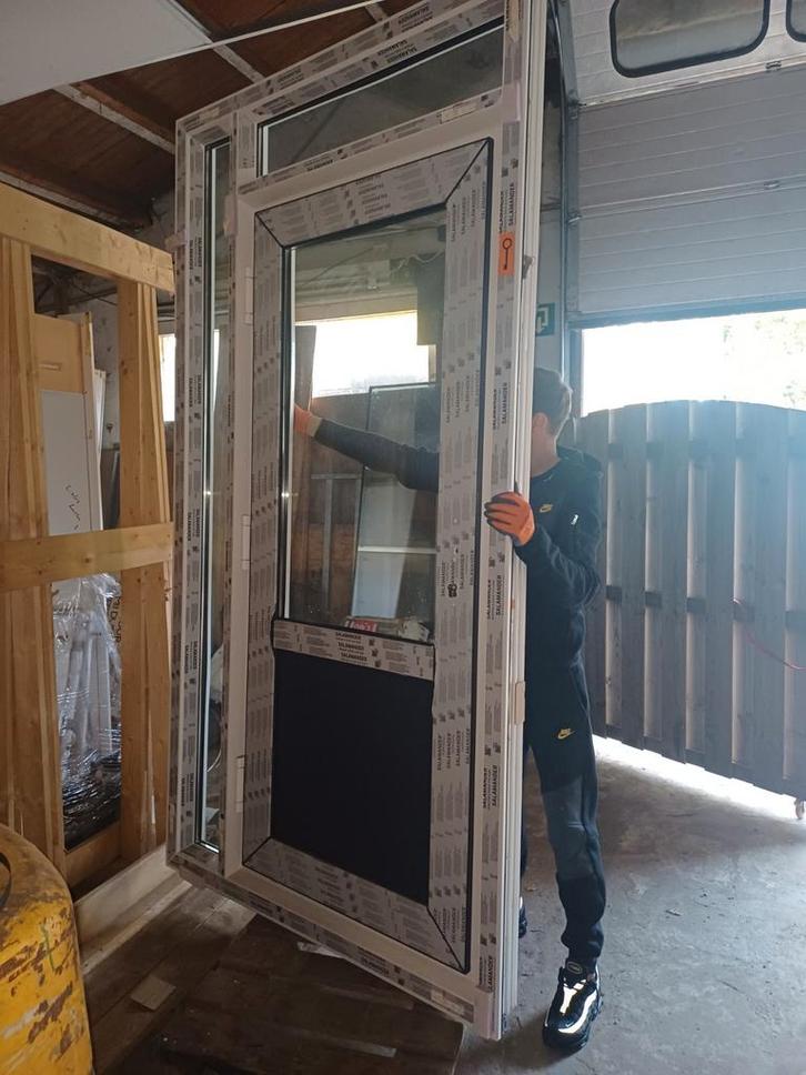 Nieuw Kunststof Deurkozijn met Zijlicht & HR++, Doe-het-zelf en Verbouw, Kozijnen en Schuifpuien, Nieuw, 75 tot 150 cm, Ophalen of Verzenden
