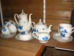 kofie   thee servies, Ophalen of Verzenden, Aardewerk, Overige stijlen, Kop(pen) en/of Schotel(s)
