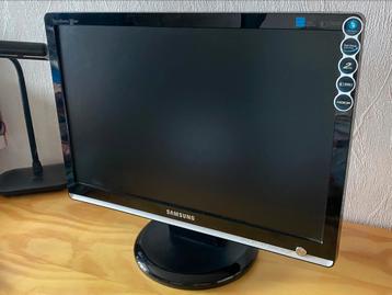 Samsung  SyncMaster 206BW monitor werkt prima  20 inch beschikbaar voor biedingen