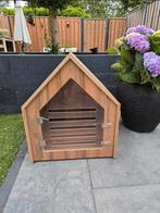 Houten hondenhok, Dieren en Toebehoren, Hondenhokken, Ophalen of Verzenden, Zo goed als nieuw, 110 cm of meer