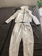 nike tech white broek maat m vest maat s, Kleding | Dames, Maat 38/40 (M), Wit, Nike, Ophalen of Verzenden