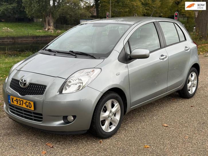 Toyota Yaris 1.3 VVTi Terra|Airco|5 deurs, Auto's, Toyota, Bedrijf, Te koop, Yaris, ABS, Airbags, Airconditioning, Boordcomputer