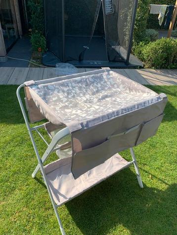 super handige commode. opklapbaar. ook voor camping ideaal beschikbaar voor biedingen