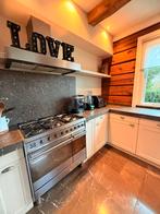 Landelijke hoekkeuken met SMEG gasfornuis en dubbele oven, Gebruikt, Grill, Ophalen of Verzenden, Energieklasse A of zuiniger