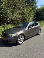 BMW 1-Serie 2.0 118I 3DR 2007 Bruin Luxe M-interieur, Auto's, BMW, 1-Serie, 65 €/maand, Achterwielaandrijving, 1995 cc