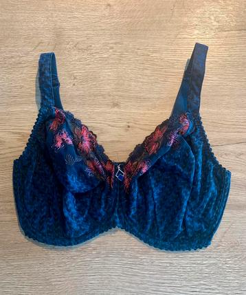 Prima donna 80H full cup zwart met rood borduur kant beschikbaar voor biedingen