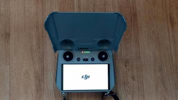 DJI RC RM330 Smart Controller + Accessoires  beschikbaar voor biedingen