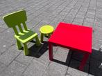 Kinderzitje met tafeltje, Kinderen en Baby's, Kinderkamer | Tafels en Stoelen, Ophalen, Zo goed als nieuw