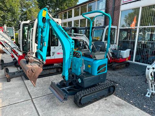 Takeuchi TB 210 (bj 2015), Zakelijke goederen, Machines en Bouw | Kranen en Graafmachines, Graafmachine
