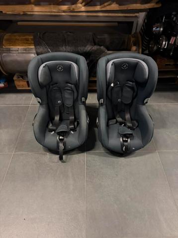 2 maxicosi draaibare auto stoeltjes beschikbaar voor biedingen